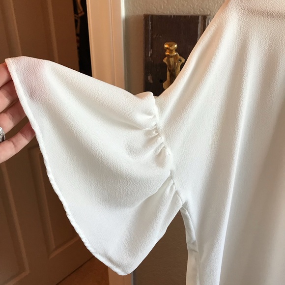 Bell sleeve ivory blouse worn once EUC - Picture 4 of 6